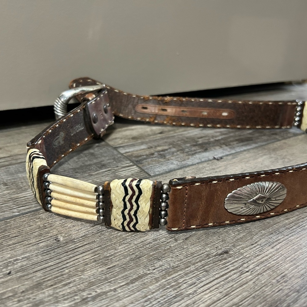 Vintage Justin boots Leather Belt Men Bone. Cowboy Western Native Conchos - Picture 6 of 6